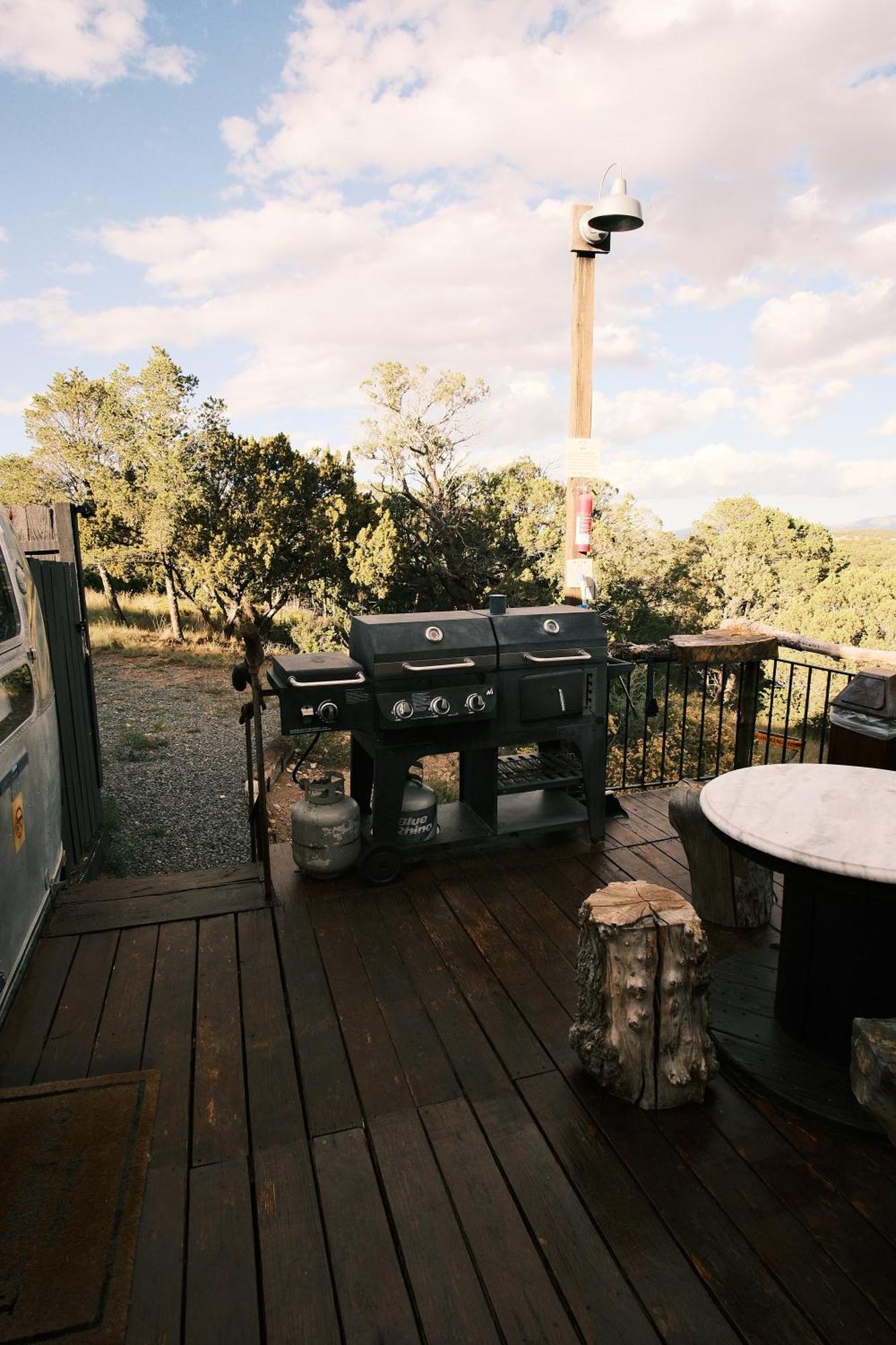 Silver Bullet Airstream, El Mistico Glamping Ranch Nogal Extérieur photo
