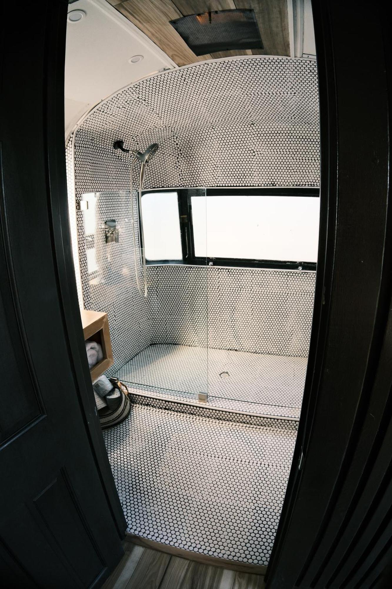 Silver Bullet Airstream, El Mistico Glamping Ranch Nogal Extérieur photo